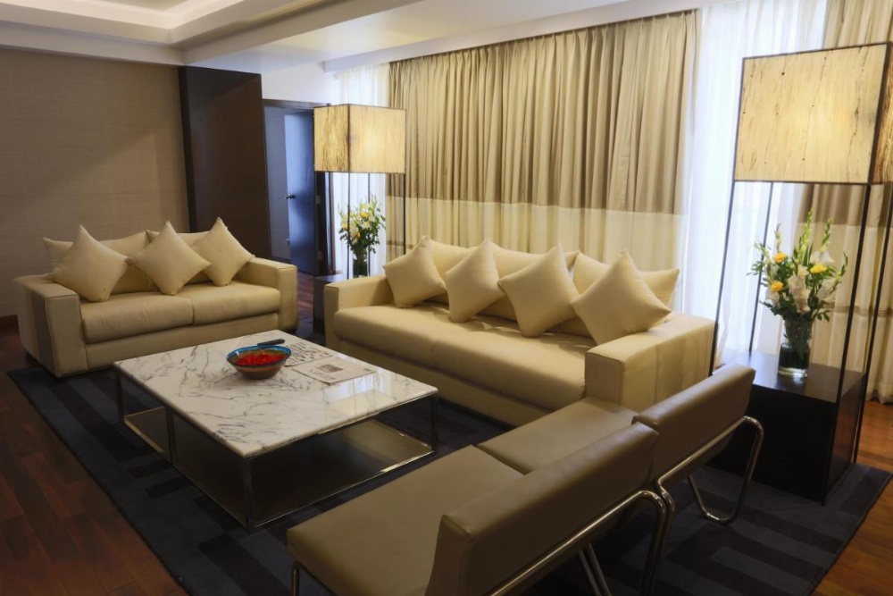 Room image 4