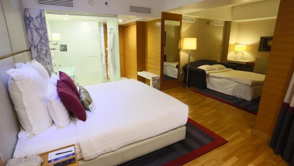 Room image 4